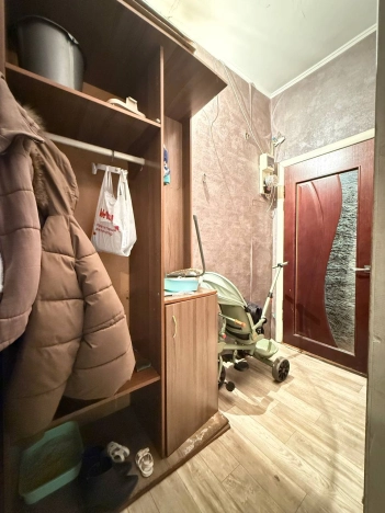 Купить квартиру на улице Комарова в Улан-Удэ. Вариант № 8154046, 3, площадь -  квм, цена 3300000 рублей