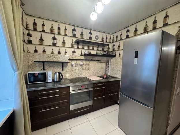 Купить однокомнатную квартиру в Новосибирской области. Вариант № 9836803, 5, площадь -  квм, цена 4800000 рублей