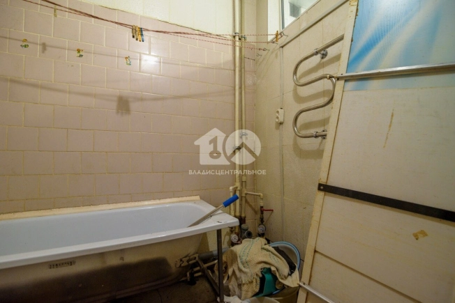 Купить квартиру в районе Дзержинский в Новосибирске. Вариант № 8350915, 10, площадь -  квм, цена 4360000 рублей