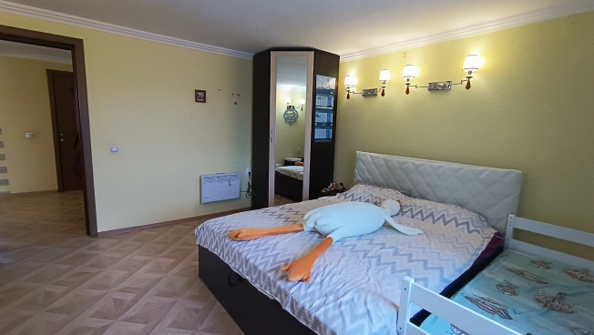 Купить дом на улице Совхозная в Тюменской области. Вариант № 60693, 3, площадь -  квм, цена 8600000 рублей