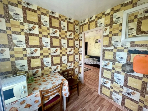 Купить однокомнатную квартиру в районе Ворошиловский в Волгограде. Вариант № 2002974, 4, площадь -  квм, цена 3500000 рублей