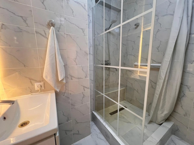 Снять квартиру на улице Садовническая в Москве. Вариант № 10492478, 11, площадь -  квм, цена 45000 рублей