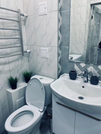 Снять квартиру в районе Октябрьский в Новосибирске. Вариант № 8535305, 19, площадь -  квм, цена 37000 рублей