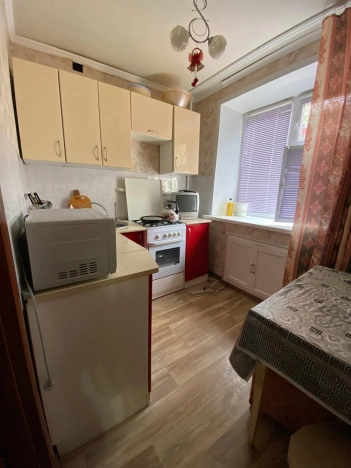 Купить трехкомнатную квартиру в Нижнекамске. Вариант № 21112, 8, площадь -  квм, цена 4950000 рублей