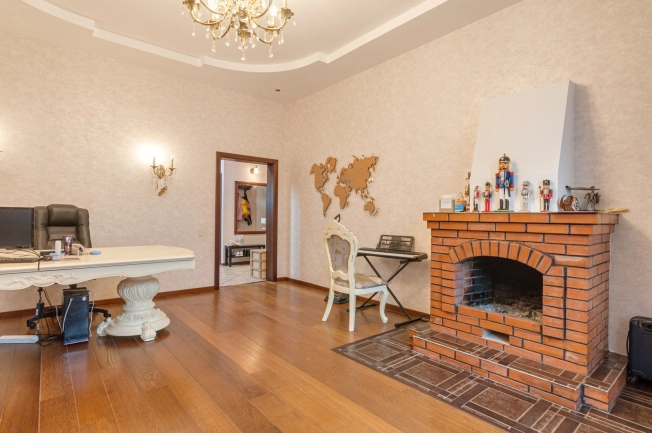 Купить дом в Вологде. Вариант № 6965582, 34, площадь -  квм, цена 83000000 рублей