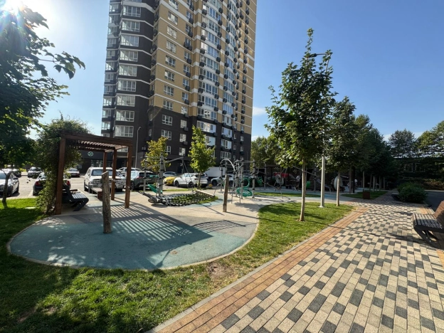 Купить двухкомнатную квартиру на улице Старокубанская в Краснодаре. Вариант № 5321365, 2, площадь -  квм, цена 12300000 рублей