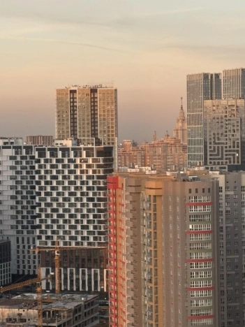 Купить квартиру у метро Аминьевская в Москве. Вариант № 45672, 11, площадь - квм, цена 24000000.0000 рублей