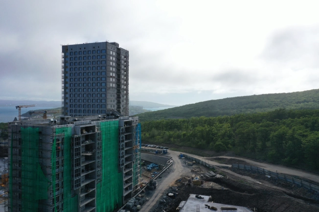 Купить двухкомнатную квартиру в новостройках на улице Океанский проспект в Владивостоке. Вариант № 4137534, 1, площадь -  квм, цена 13954550 рублей