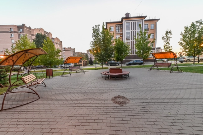 Купить трехкомнатную квартиру в Ростовской области. Вариант № 2897338, 19, площадь -  квм, цена 18400000 рублей