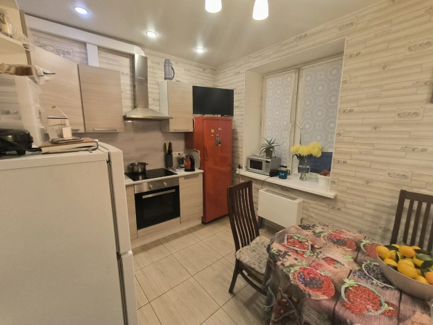 Купить однокомнатную квартиру на улице Шелепихинская набережная в Москве. Вариант № 8123408, 2, площадь -  квм, цена 8500000 рублей