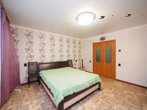 Купить двухкомнатную квартиру в Омске. Вариант № 9015730, 9, площадь -  квм, цена 7100000 рублей