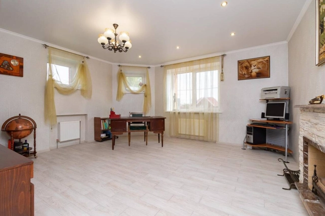 Купить дом в Омске. Вариант № 2775, 20, площадь -  квм, цена 19999000 рублей