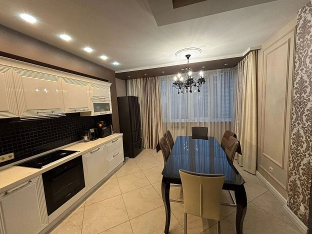 Купить двухкомнатную квартиру на улице Рождественская в Люберцах. Вариант № 8935607, 7, площадь -  квм, цена 18200000 рублей