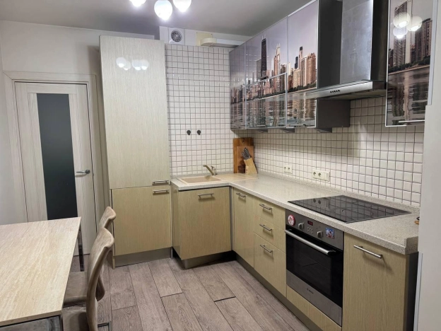 Купить квартиру в Москве. Вариант № 7608186, 4, площадь -  квм, цена 16890000 рублей