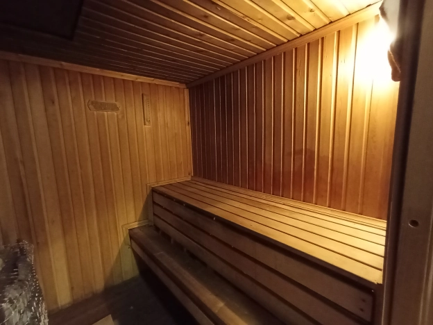 Купить дом на улице Набережная в Тюменской области. Вариант № 44017, 14, площадь -  квм, цена 11270000 рублей