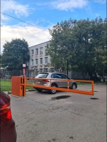 Купить квартиру в Москве. Вариант № 8751030, 16, площадь -  квм, цена 15000000 рублей