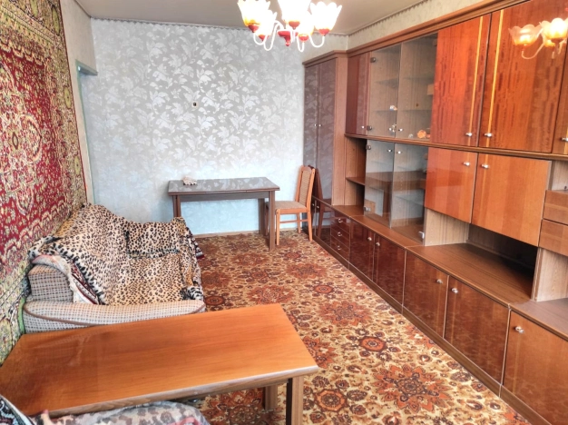 Купить трехкомнатную квартиру в Калуге. Вариант № 13431, 0, площадь -  квм, цена 5950000 рублей