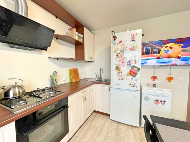 Купить однокомнатную квартиру на улице Заводская в Вологодской области. Вариант № 9976349, 10, площадь -  квм, цена 3300000 рублей