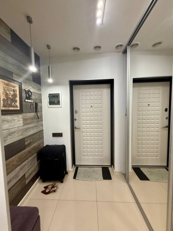 Купить квартиру на улице Ангарская в Волгограде. Вариант № 5465508, 13, площадь -  квм, цена 9950000 рублей