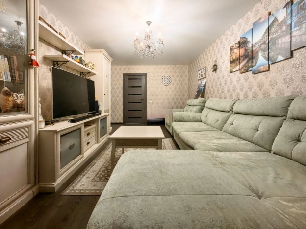 Купить квартиру в Смоленске. Вариант № 10942796, 6, площадь -  квм, цена 11990000 рублей