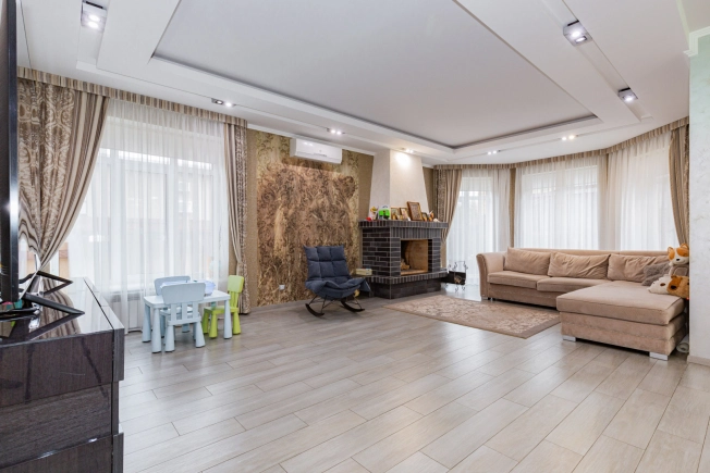 Купить дом на улице Курортная в Ростове-на-Дону. Вариант № 28937, 20, площадь -  квм, цена 99900000 рублей