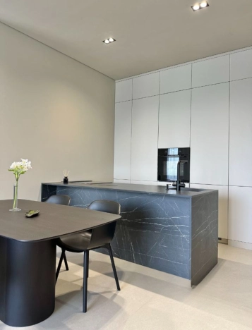 Купить квартиру в Москве. Вариант № 10324149, 20, площадь -  квм, цена 38900000 рублей