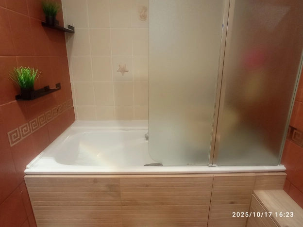 Купить трехкомнатную квартиру в Калининграде. Вариант № 8860116, 17, площадь -  квм, цена 11850000 рублей