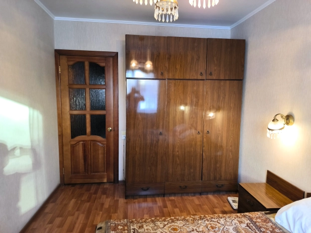 Купить трехкомнатную квартиру на улице Жилмассив в Новосибирской области. Вариант № 9405284, 3, площадь -  квм, цена 6900000 рублей