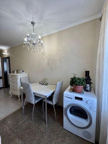 Купить квартиру на улице проспект Победы в Южно-Сахалинске. Вариант № 60300, 2, площадь -  квм, цена 17450000 рублей