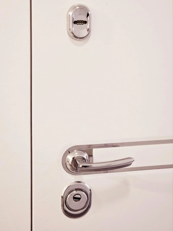 Купить квартиру в Москве. Вариант № 8328580, 1, площадь -  квм, цена 9999990 рублей