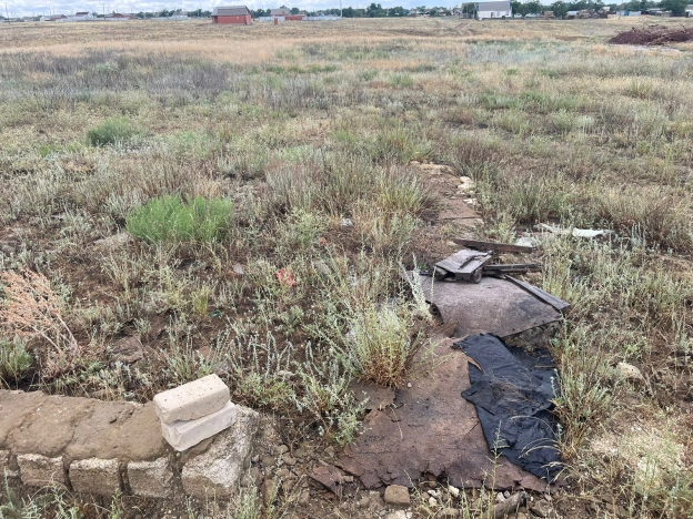 Купить земельный участок на улице Заречная в Республике Калмыкия. Вариант № 10643, 2, площадь -  квм, цена 150000 рублей