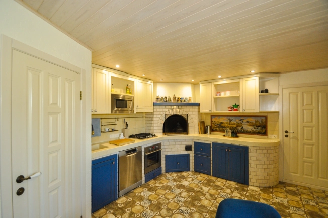 Купить дом в Тюменской области. Вариант № 13723, 29, площадь -  квм, цена 19500000 рублей