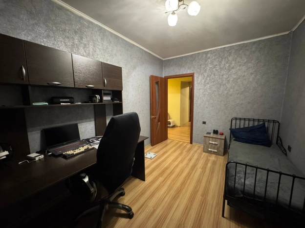 Купить трехкомнатную квартиру в районе Железнодорожный в Улан-Удэ. Вариант № 7661508, 11, площадь -  квм, цена 8650000 рублей