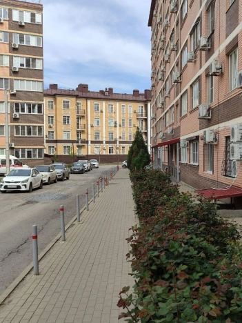 Купить двухкомнатную квартиру в районе Кировский в Ростове-на-Дону. Вариант № 557851, 8, площадь -  квм, цена 7000000 рублей