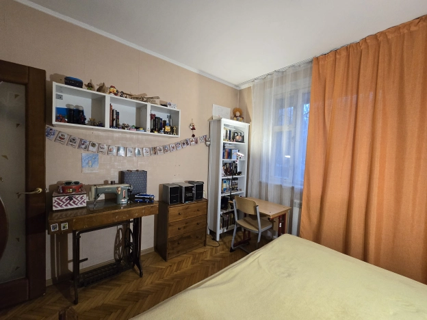 Купить четырехкомнатную квартиру в Пушкине. Вариант № 21574, 25, площадь -  квм, цена 13700000 рублей