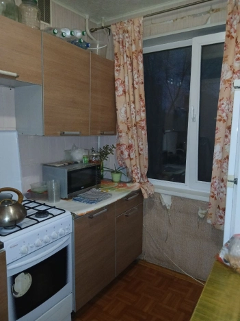 Купить квартиру на улице Стартовая в Орске. Вариант № 9814350, 7, площадь - квм, цена 1900000 рублей