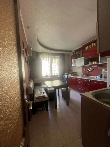 Купить трехкомнатную квартиру в Ростовской области. Вариант № 6227655, 1, площадь -  квм, цена 6299998 рублей