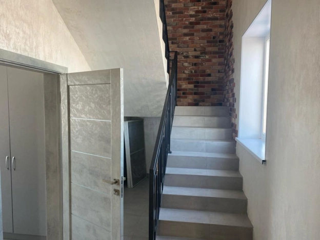 Снять коммерческую недвижимость в Рыбном. Вариант № 4414, 8, площадь -  квм, цена 400000 рублей