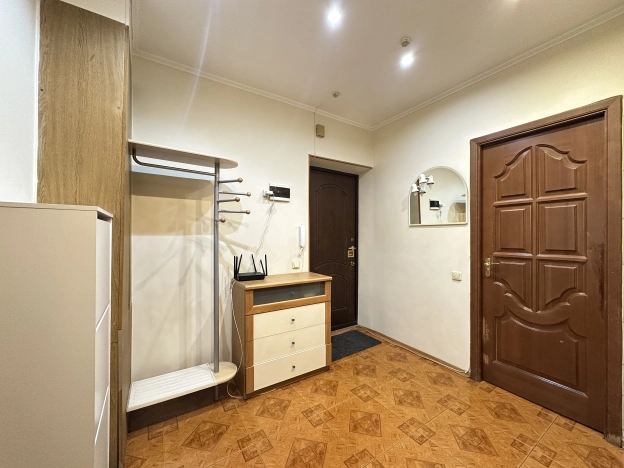 Купить двухкомнатную квартиру в районе Тверской в Москве. Вариант № 7580696, 3, площадь -  квм, цена 33500000 рублей