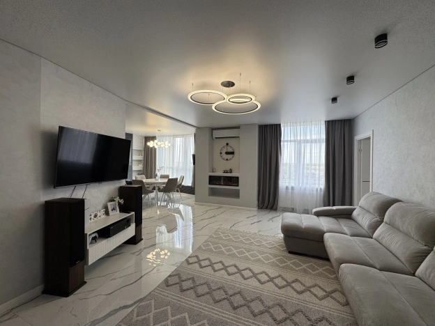 Купить четырехкомнатную квартиру в Волгограде. Вариант № 2103303, 4, площадь -  квм, цена 19300000 рублей