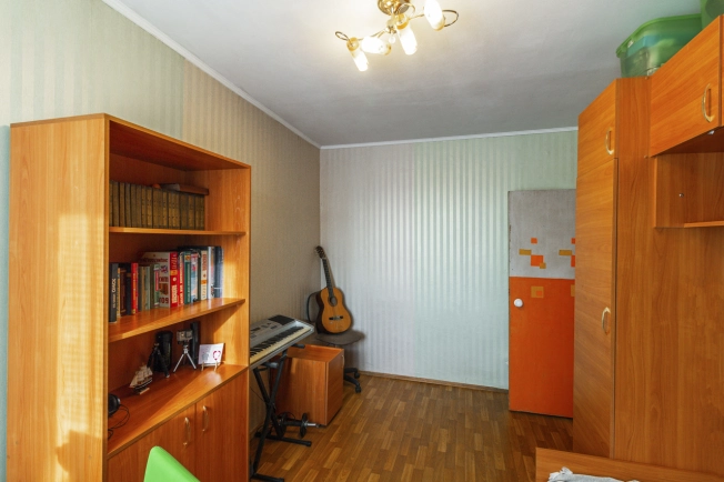 Купить четырехкомнатную квартиру в Омске. Вариант № 22023, 8, площадь -  квм, цена 11450000 рублей