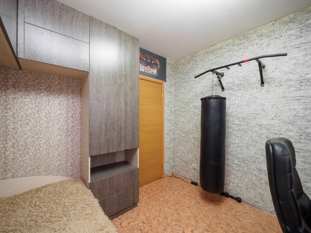 Купить двухкомнатную квартиру в Омске. Вариант № 8520232, 7, площадь -  квм, цена 6550000 рублей