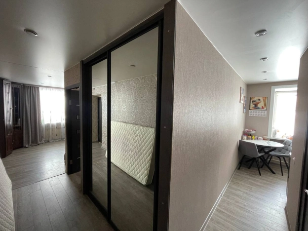 Купить трехкомнатную квартиру в районе Железнодорожный в Улан-Удэ. Вариант № 32411, 15, площадь -  квм, цена 7250000 рублей