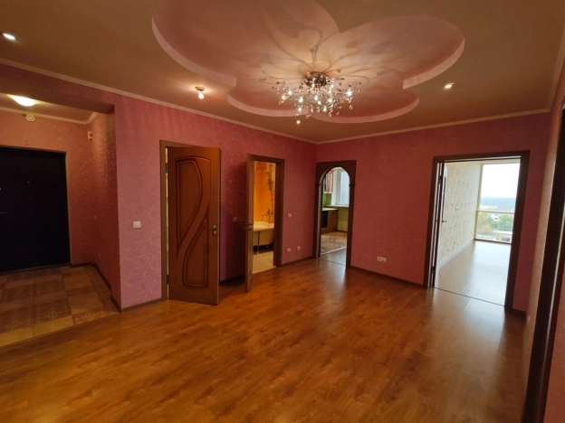 Купить трехкомнатную квартиру в Калуге. Вариант № 7219923, 4, площадь -  квм, цена 15200000 рублей