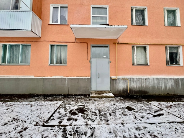 Купить трехкомнатную квартиру в Рязанской области. Вариант № 10673724, 10, площадь - квм, цена 700000 рублей