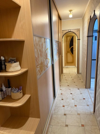 Купить трехкомнатную квартиру в Новосибирской области. Вариант № 8040897, 11, площадь -  квм, цена 8800000 рублей