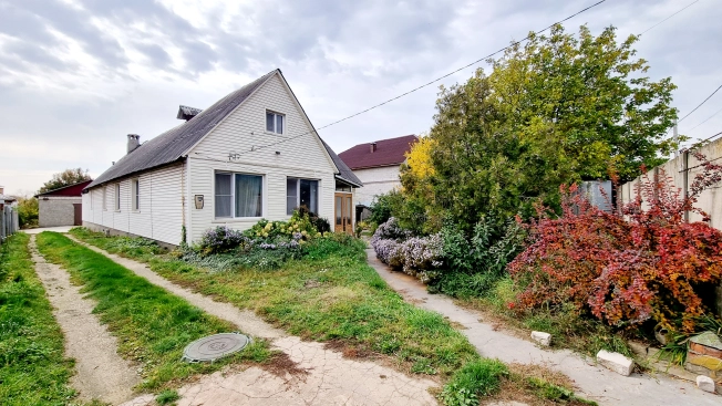 Купить дом на улице Большак в Липецкой области. Вариант № 2472993, 2, площадь -  квм, цена 5930000 рублей