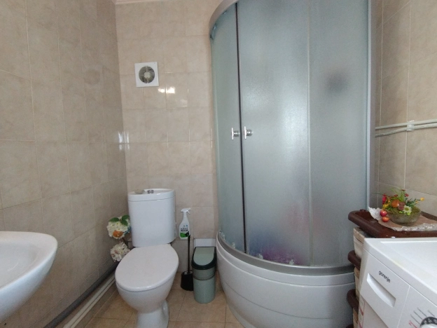 Снять коммерческую недвижимость в Ростове-на-Дону. Вариант № 32228, 11, площадь -  квм, цена 65000 рублей