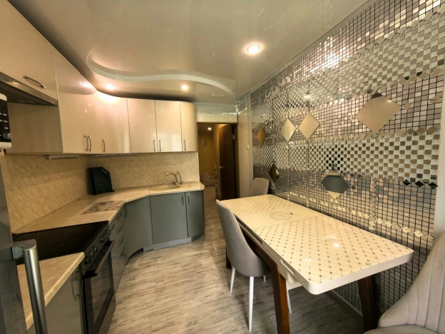 Купить двухкомнатную квартиру в Амурской области. Вариант № 501999, 8, площадь -  квм, цена 10200000 рублей