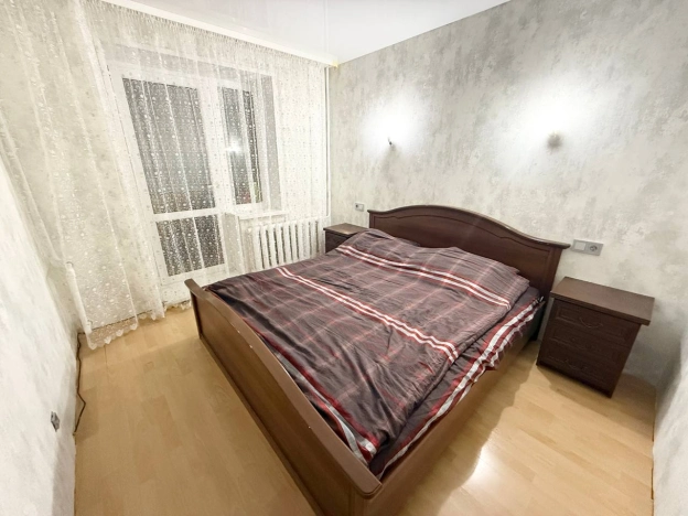 Купить трехкомнатную квартиру в Микрорайоне 2-й, Северо-Западный жилой район в Ижевске. Вариант № 5564022, 8, площадь -  квм, цена 6700000 рублей